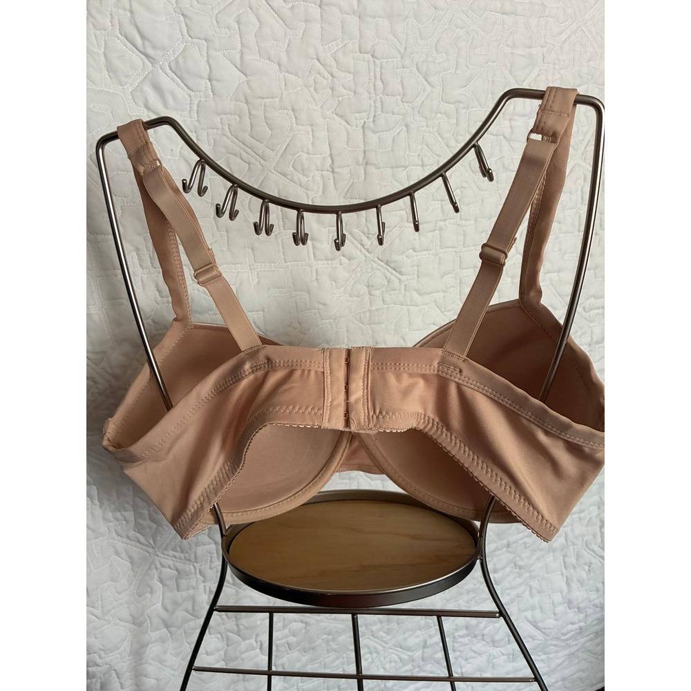 Nude T-Shirt Bra with Satin Trim Underwire Adjustable Straps Beige 38C - Picture 2 of 3